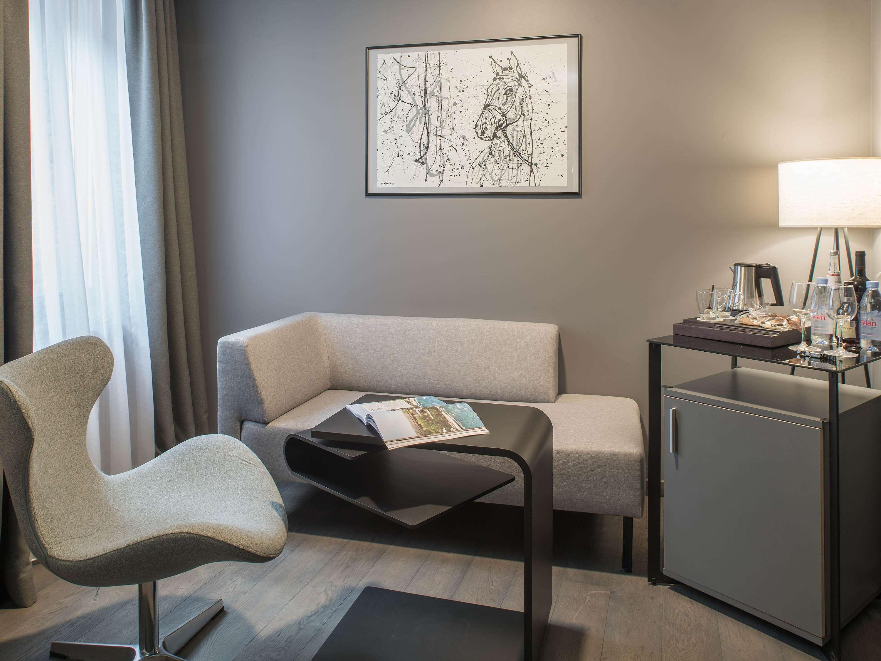 Pullman Riga Old Town Hotel Ngoại thất bức ảnh A suite at the Mandarin Oriental, Munich
