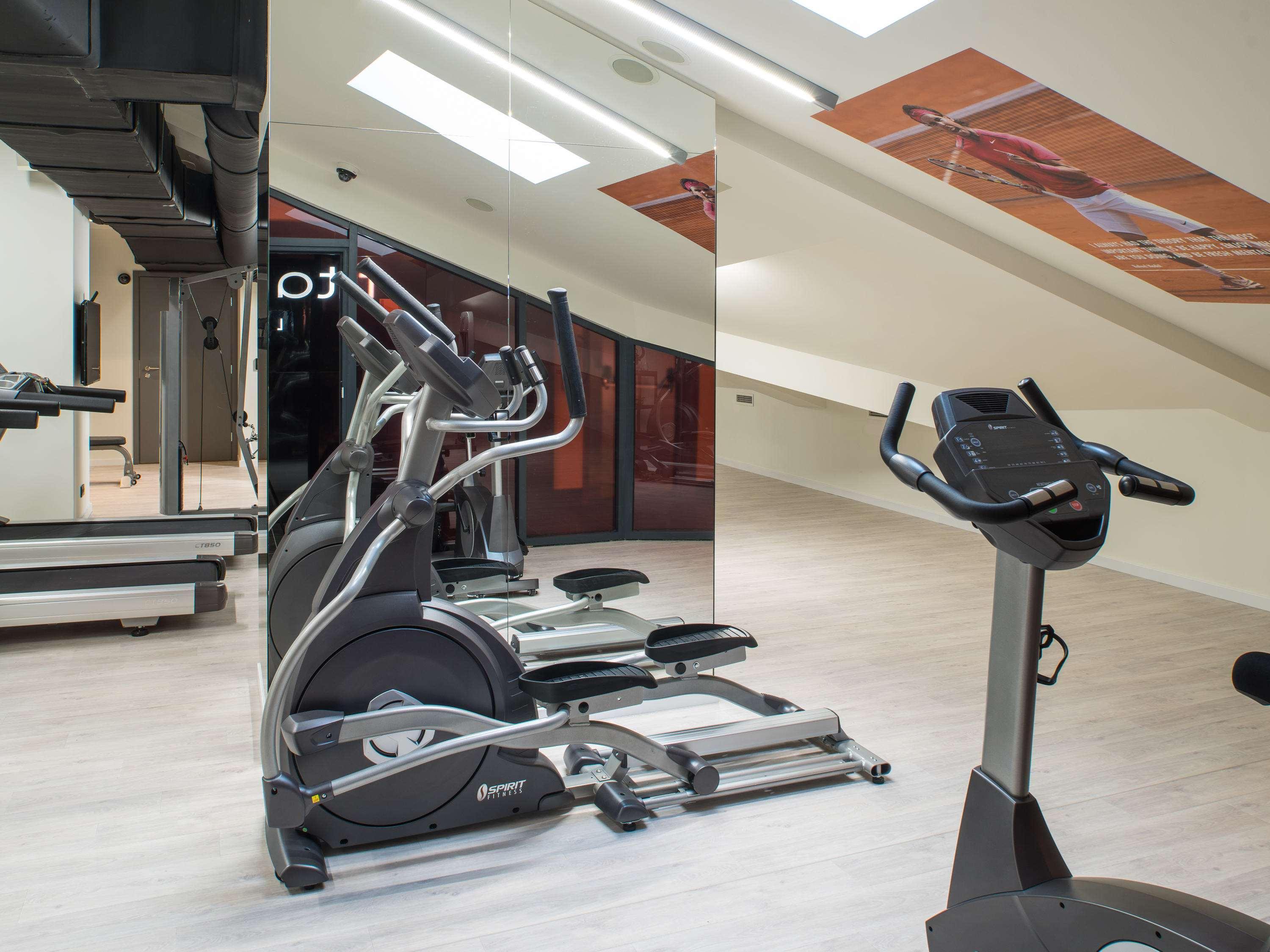 Pullman Riga Old Town Hotel Ngoại thất bức ảnh A home gym