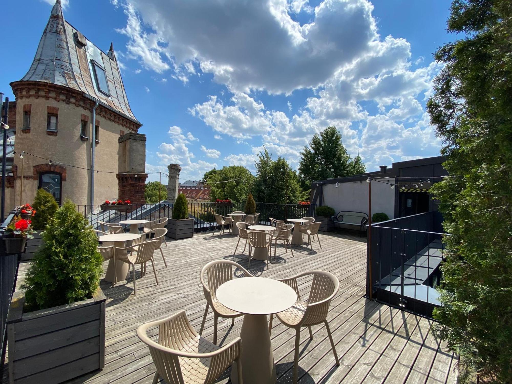 Pullman Riga Old Town Hotel Ngoại thất bức ảnh The rooftop terrace at the hotel
