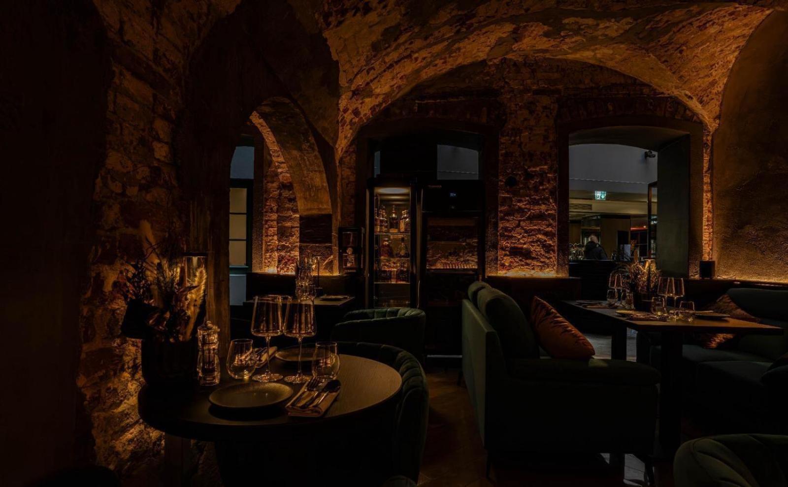 Pullman Riga Old Town Hotel Ngoại thất bức ảnh Restaurant AOC