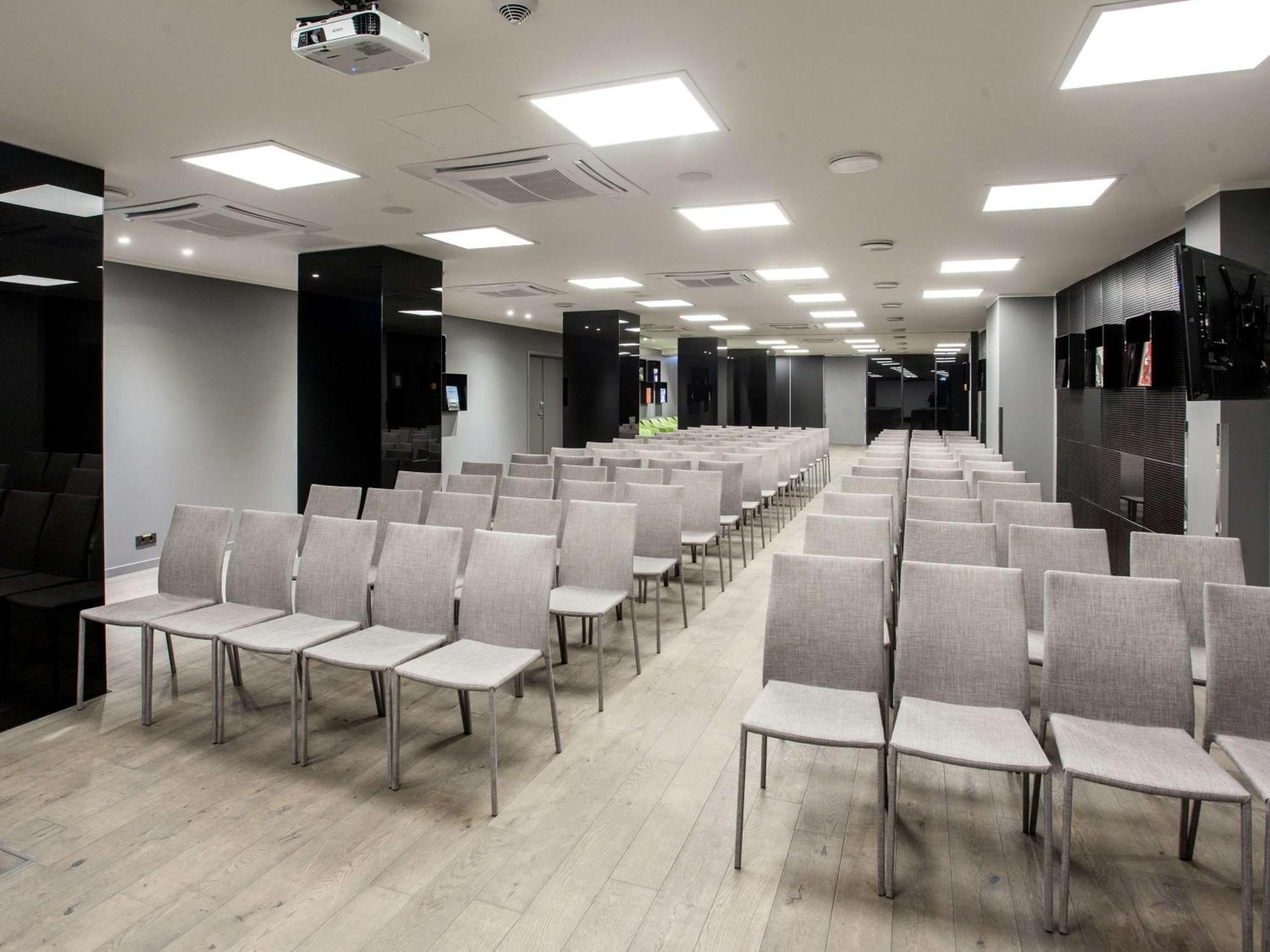 Pullman Riga Old Town Hotel Ngoại thất bức ảnh The main conference room