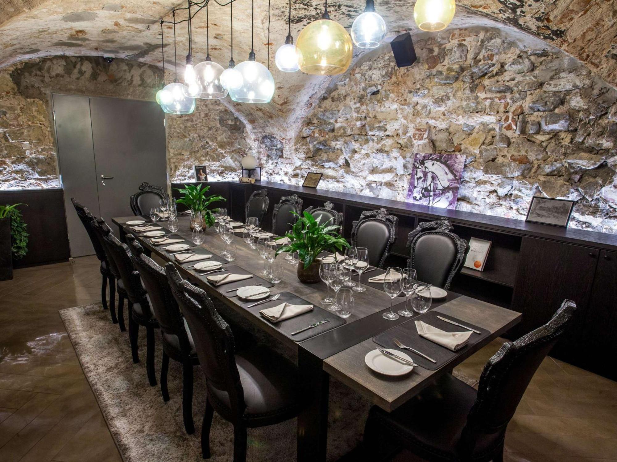 Pullman Riga Old Town Hotel Ngoại thất bức ảnh The restaurant's private dining room