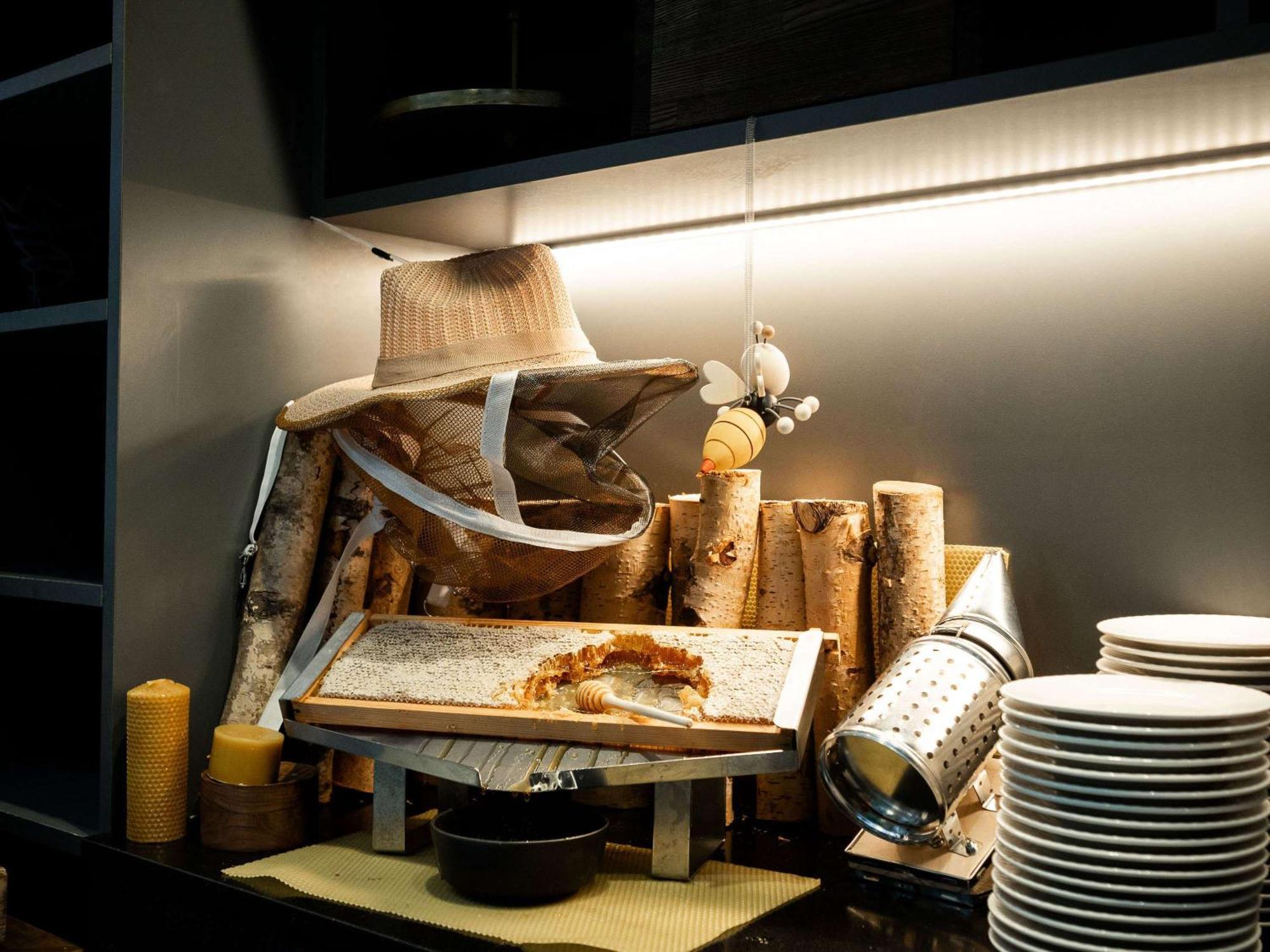 Pullman Riga Old Town Hotel Ngoại thất bức ảnh A chocolate fountain
